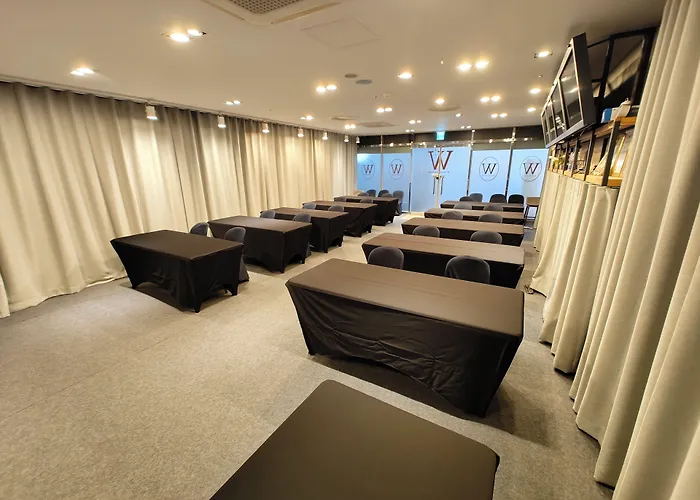Haeundae W Hotel 3*